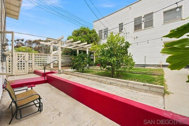 2561 Albatross St, San Diego, CA 92101