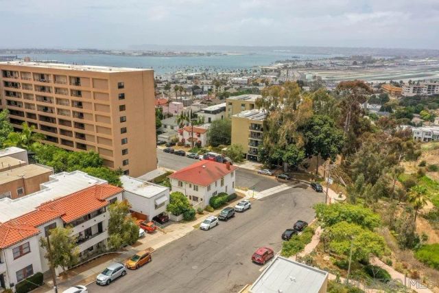 2561 Albatross St, San Diego, CA 92101