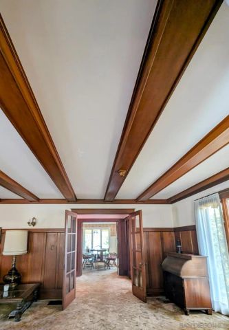 2561 Albatross St, San Diego, CA 92101