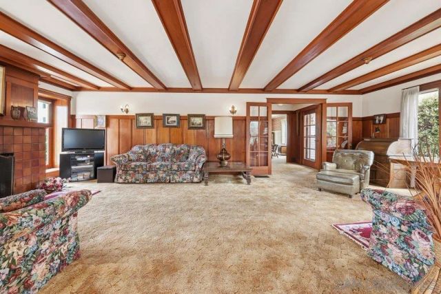 2561 Albatross St, San Diego, CA 92101