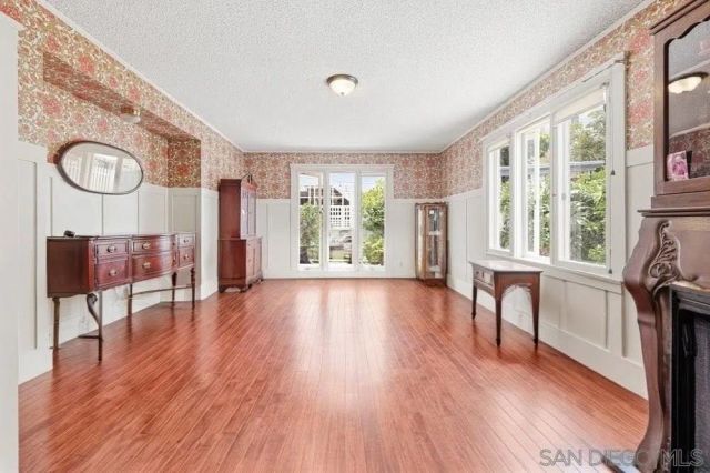 2561 Albatross St, San Diego, CA 92101