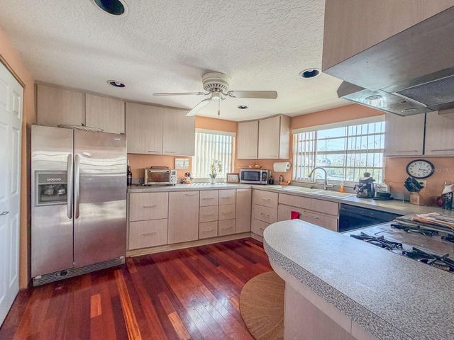 13098 GULF BOULEVARD, Madeira Beach, FL 33708