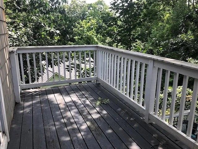 7 Esmond Ave 1, Wakefield, MA 01880