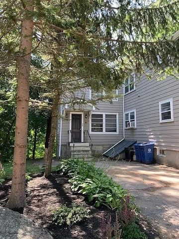 7 Esmond Ave 1, Wakefield, MA 01880