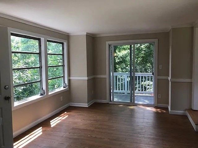 7 Esmond Ave 1, Wakefield, MA 01880