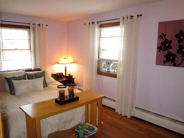 7 Esmond Ave 1, Wakefield, MA 01880