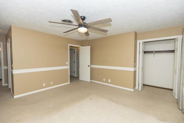 2214 Country Hills Rd, Salina, KS 67401