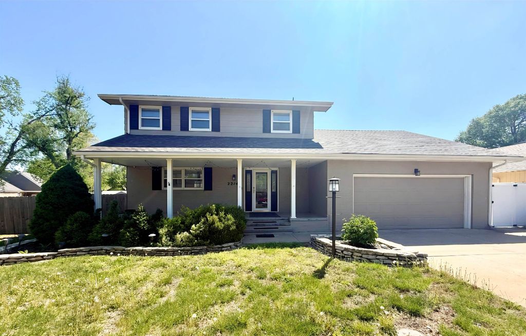 2214 Country Hills Rd, Salina, KS 67401