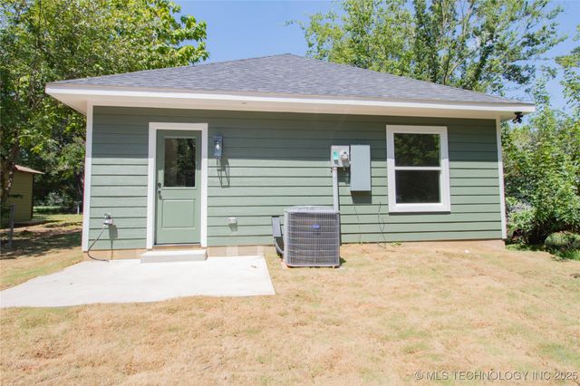 1319 W Louisiana Street, Durant, OK 74701