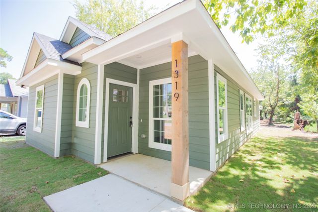 1319 W Louisiana Street, Durant, OK 74701