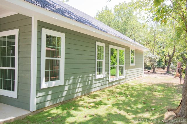 1319 W Louisiana Street, Durant, OK 74701