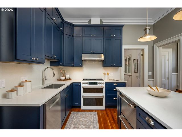 414 Nw 22ND Ave, Portland, OR 97210