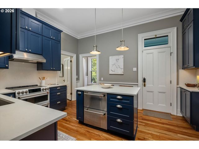 414 Nw 22ND Ave, Portland, OR 97210