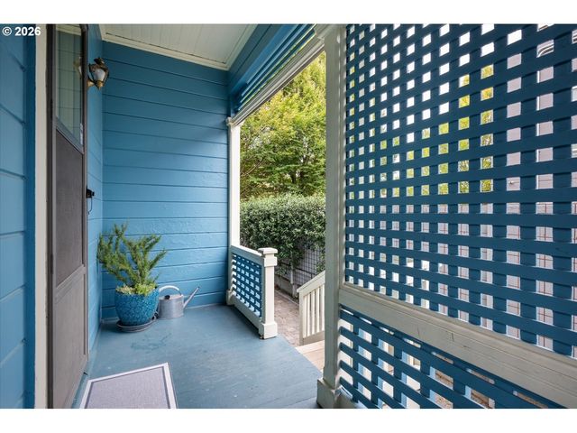 414 Nw 22ND Ave, Portland, OR 97210