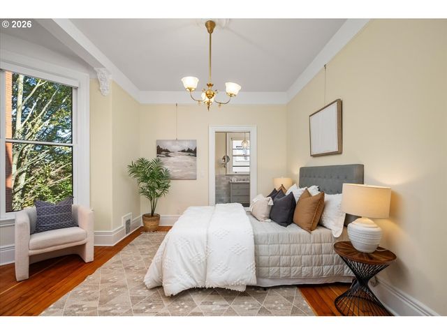 414 Nw 22ND Ave, Portland, OR 97210