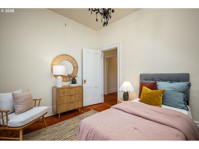 414 Nw 22ND Ave, Portland, OR 97210