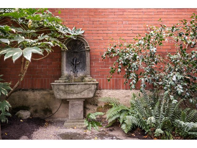 414 Nw 22ND Ave, Portland, OR 97210