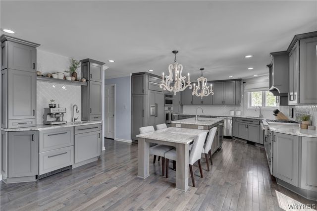 27 Chicory Lane, Lancaster, NY 14086