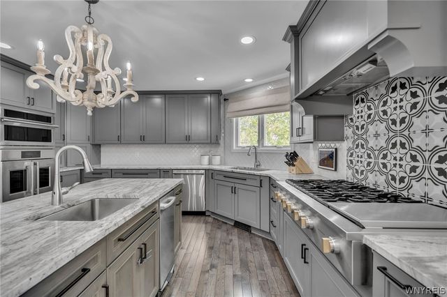 27 Chicory Lane, Lancaster, NY 14086
