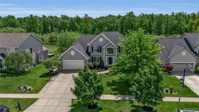 27 Chicory Lane, Lancaster, NY 14086
