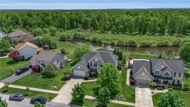 27 Chicory Lane, Lancaster, NY 14086