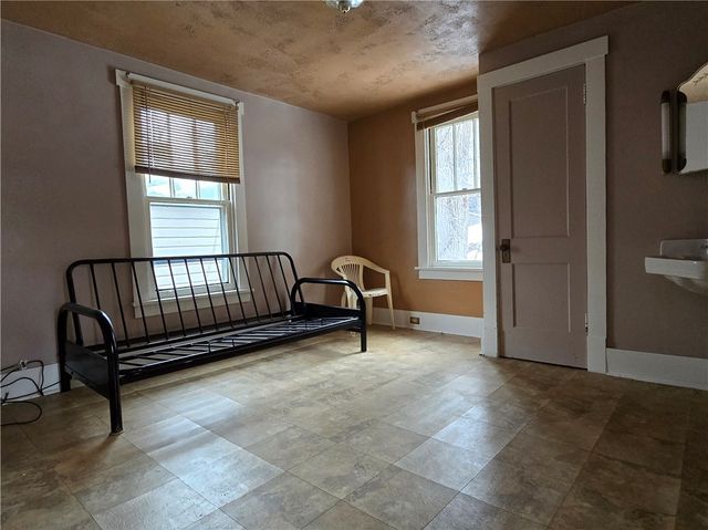 7235 Upland St, Homewood Brushton, PA 15208