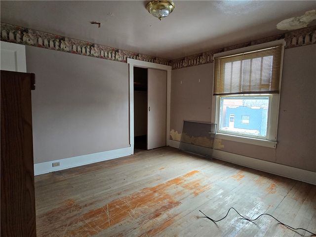 7235 Upland St, Homewood Brushton, PA 15208