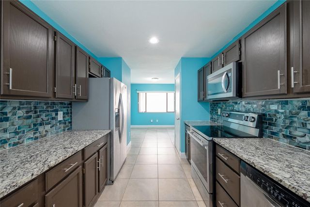 541 STARSTONE DRIVE, Lake Mary, FL 32746