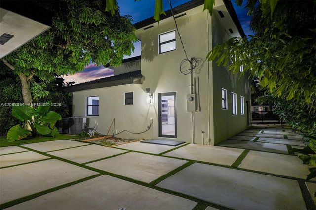 1936 SW 18th Street, Miami, FL 33145