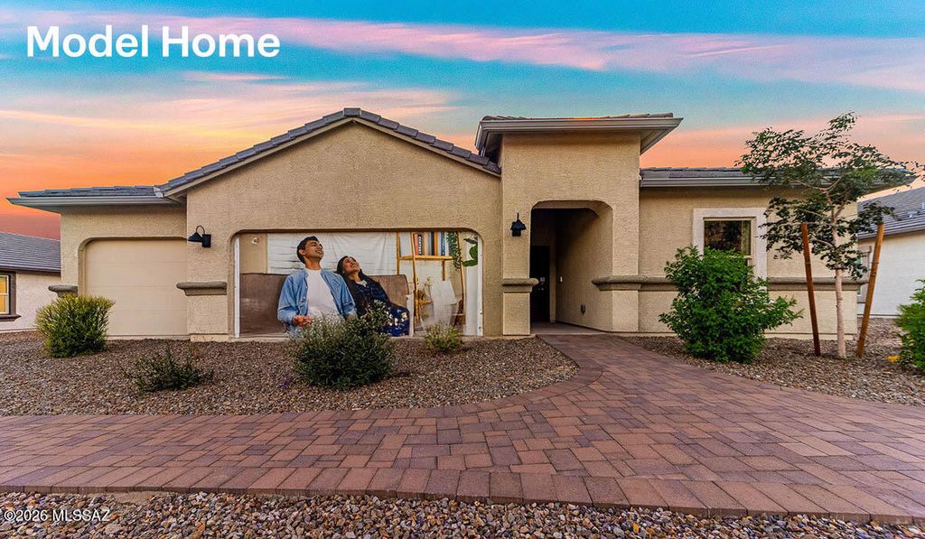 1108 S Grantham Drive, Vail, AZ 85641