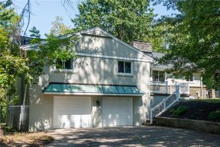 116 Westchester Pl, O'hara, PA 15215