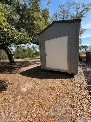 317 Katie St, Milton, FL 32583