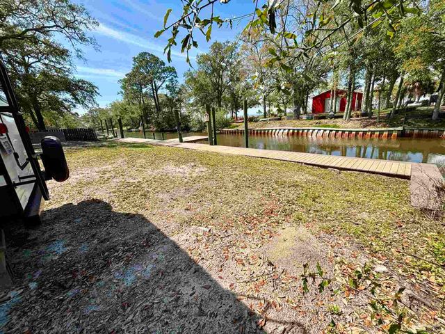 317 Katie St, Milton, FL 32583