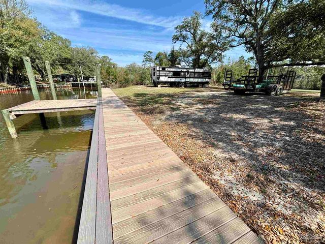 317 Katie St, Milton, FL 32583