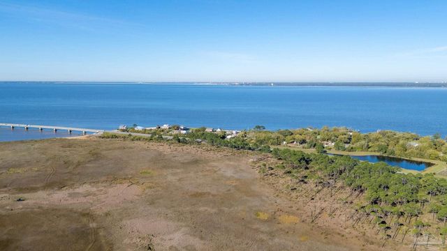 317 Katie St, Milton, FL 32583