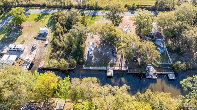 317 Katie St, Milton, FL 32583