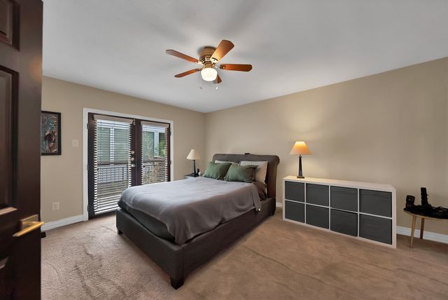 2722 Knight Street 407B, Dallas, TX 75219