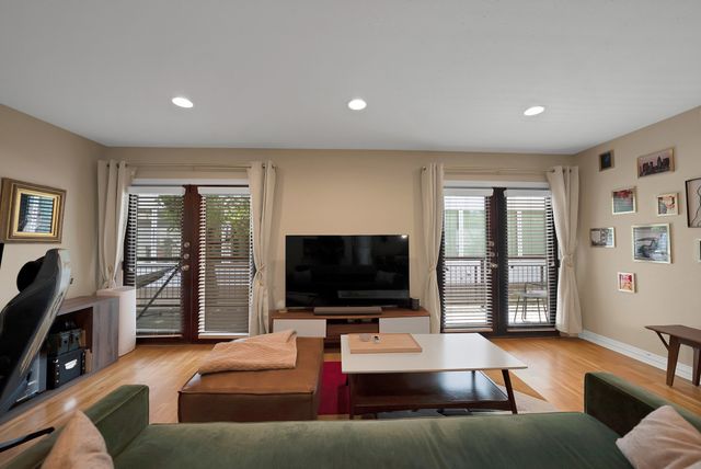 2722 Knight Street 407B, Dallas, TX 75219