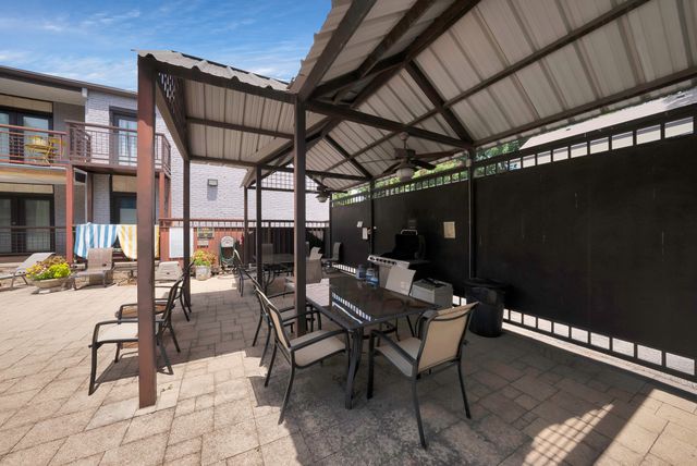 2722 Knight Street 407B, Dallas, TX 75219