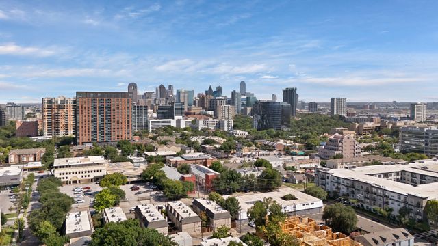 2722 Knight Street 407B, Dallas, TX 75219