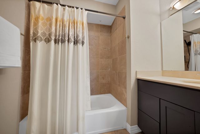 2722 Knight Street 407B, Dallas, TX 75219