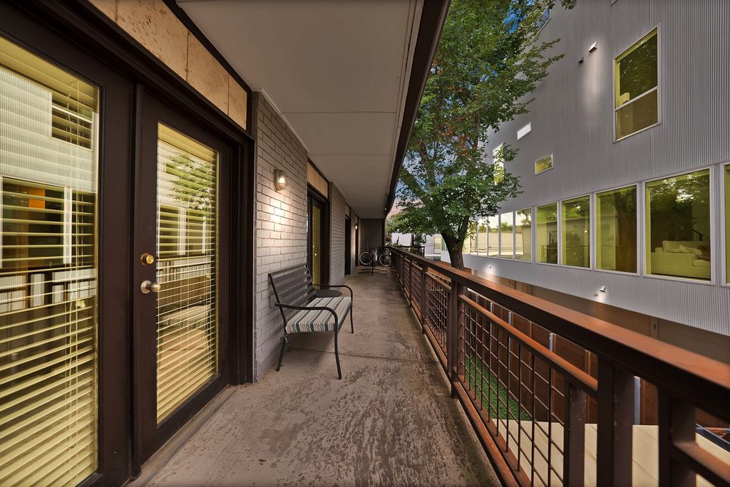 2722 Knight Street 407B, Dallas, TX 75219