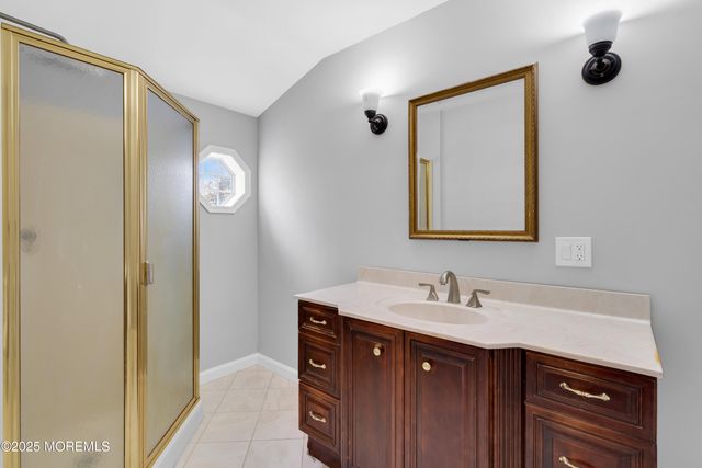 2 Zimm Lane, Jackson, NJ 08527