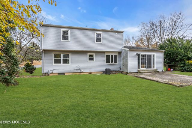 2 Zimm Lane, Jackson, NJ 08527