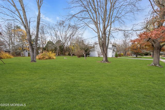 2 Zimm Lane, Jackson, NJ 08527