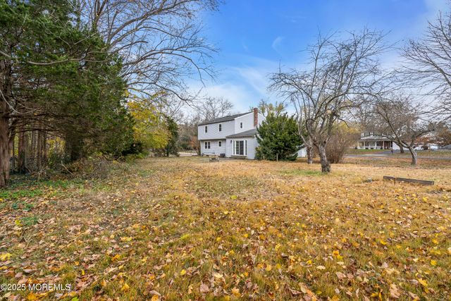 2 Zimm Lane, Jackson, NJ 08527