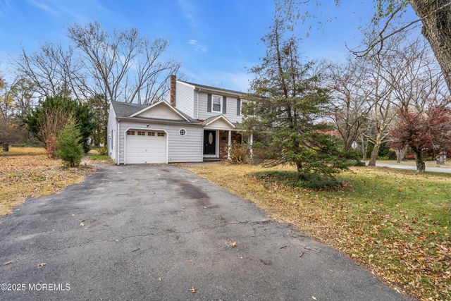 2 Zimm Lane, Jackson, NJ 08527