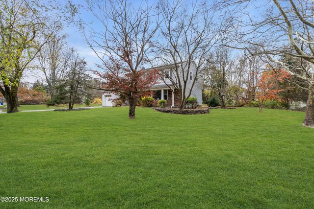 2 Zimm Lane, Jackson, NJ 08527