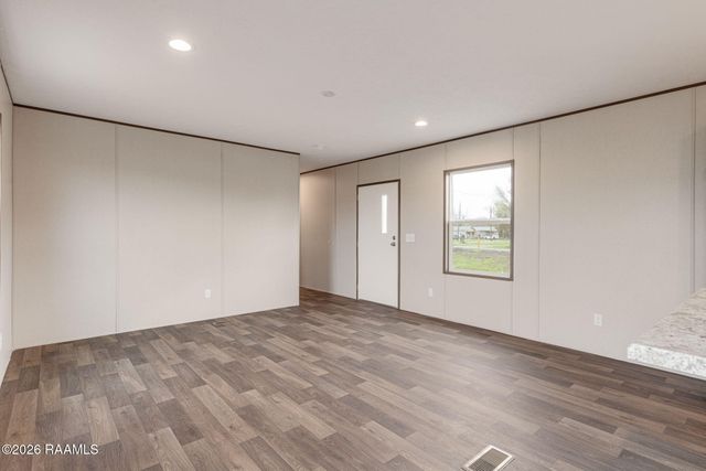 1063 Jeffrey Broussard Road, Breaux Bridge, LA 70517