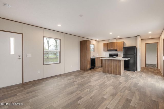 1063 Jeffrey Broussard Road, Breaux Bridge, LA 70517